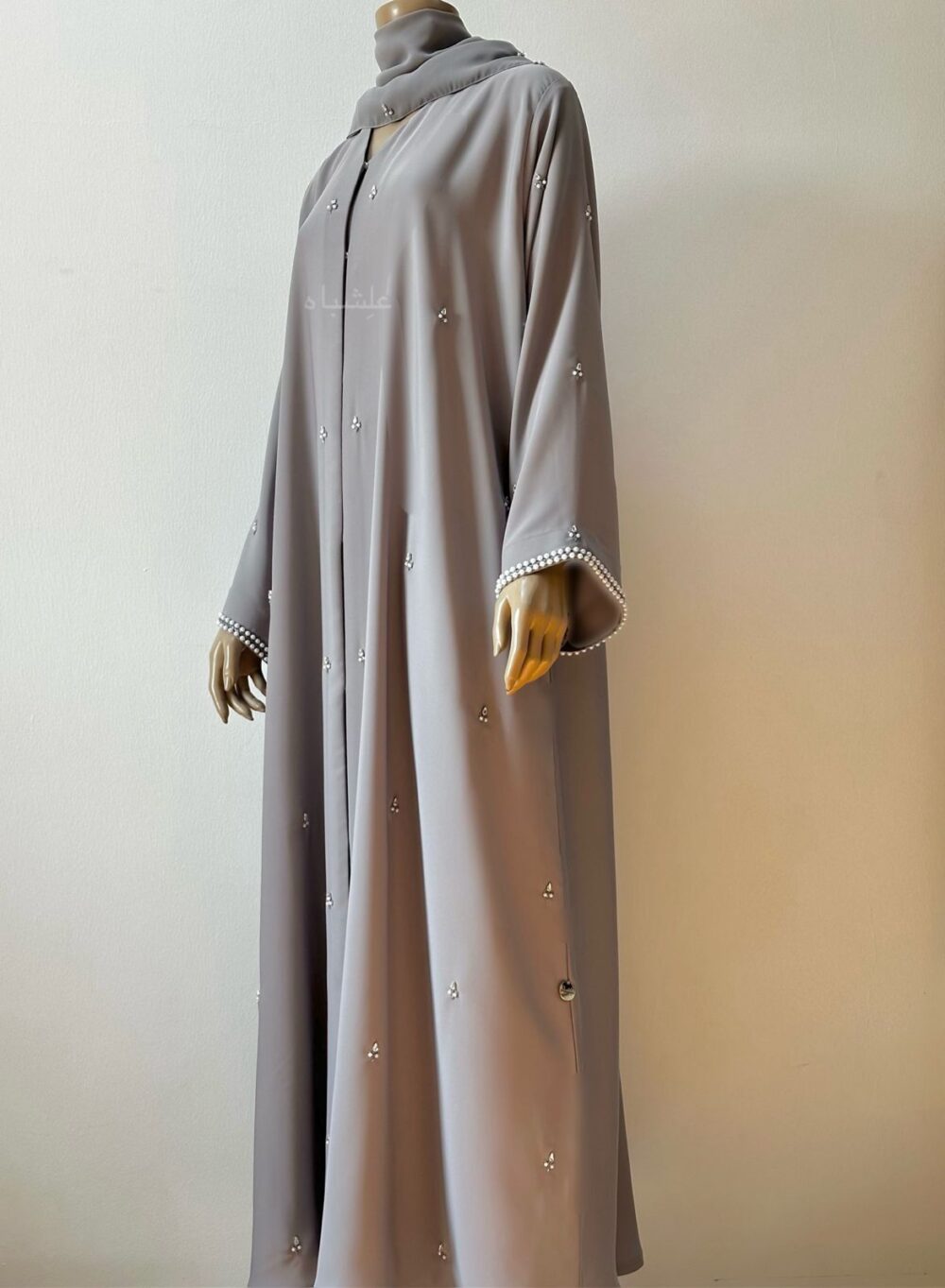 Front side of abaya with Sheila