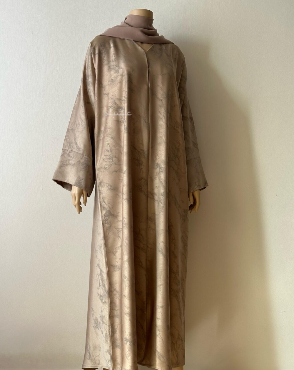 Front view of beige abaya with sheila