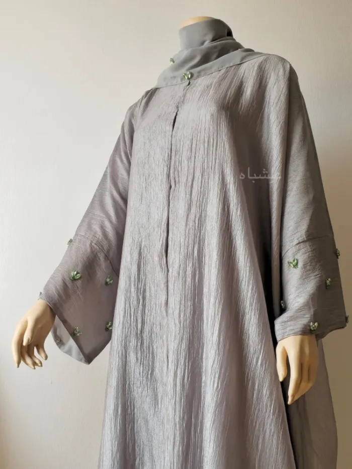 Front close up view of abaya with sheila
