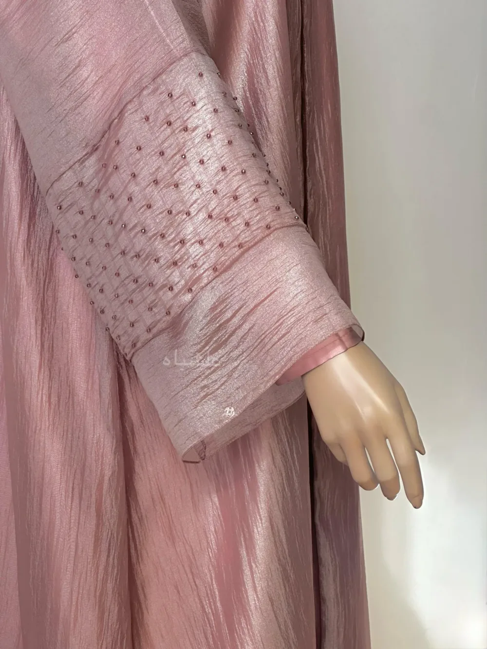 Close up view of sleeves
