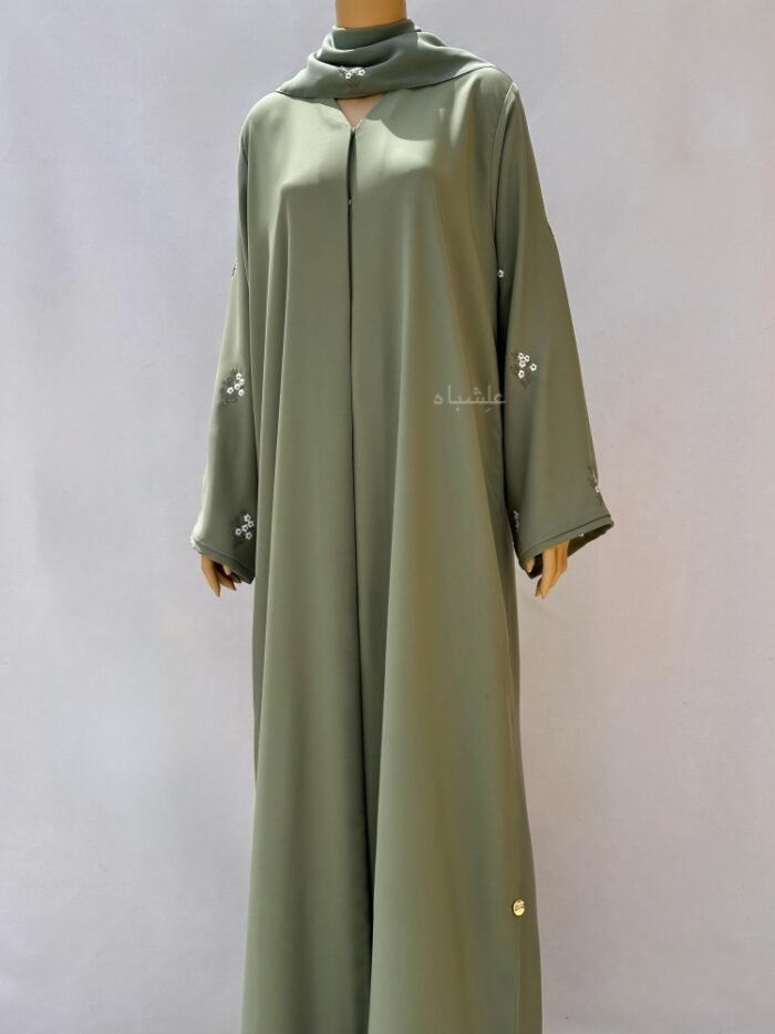 Front view of abaya with sheila