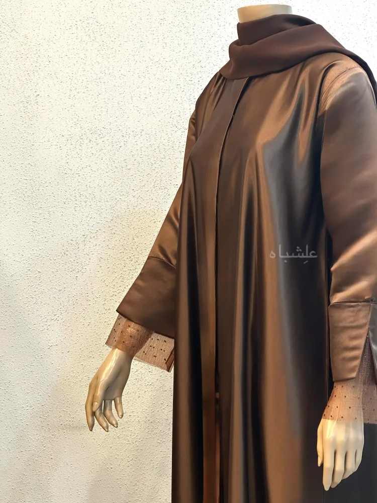 Nightfall Gleam Abaya by Alishbah Abaya 1 Side close-up view abaya with sheila