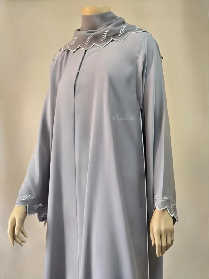Close up front view of abaya with sheila