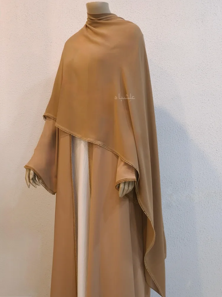 Abaya Fabric Guide 2025: Choose the Right Fabric for Your Style 🌟 2 Front full view of abaya with sheila spread all oer