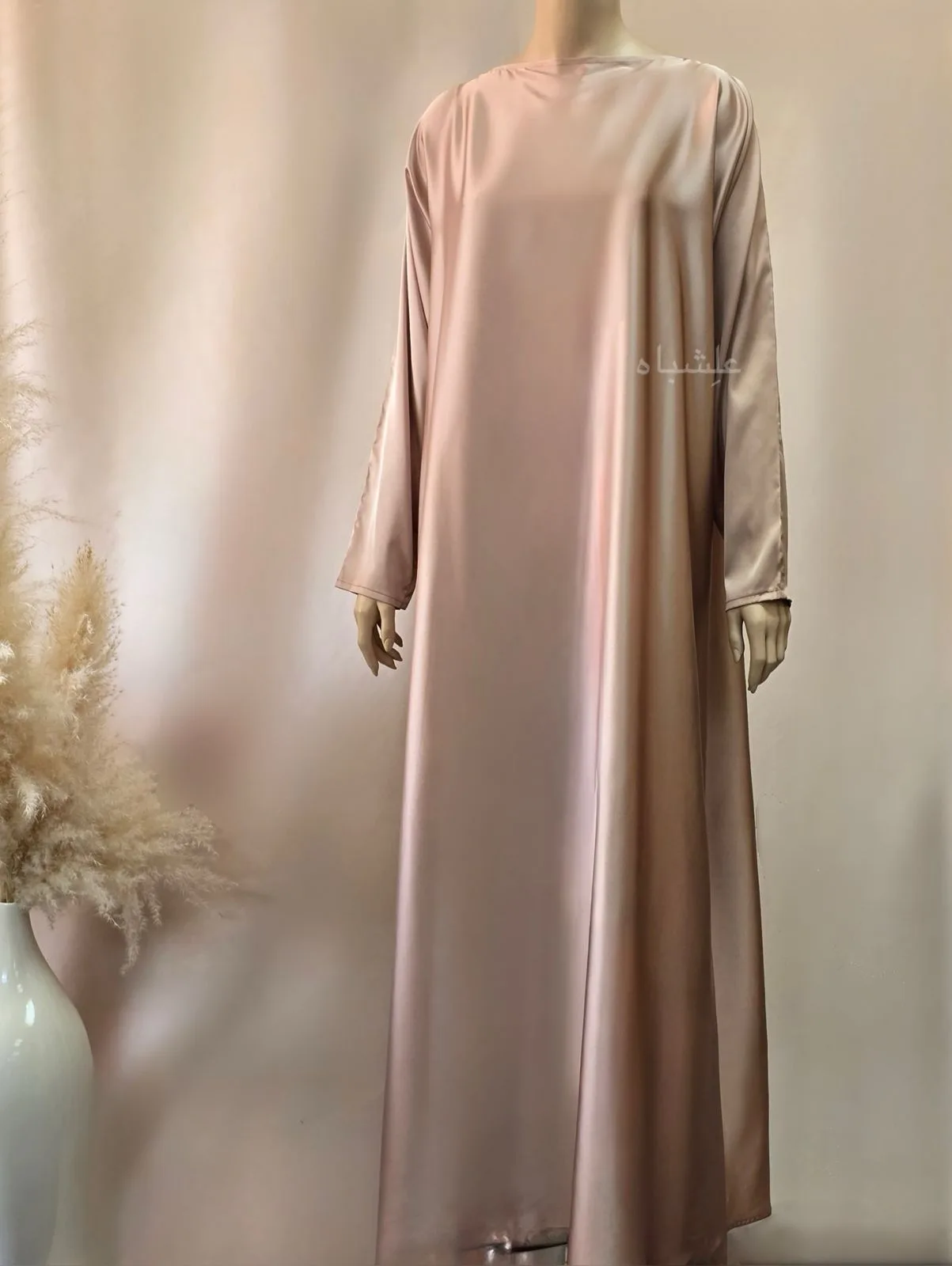 Soft Gleam Cape Abaya by Alishbah Abaya 6 Front full view of inner abaya pink