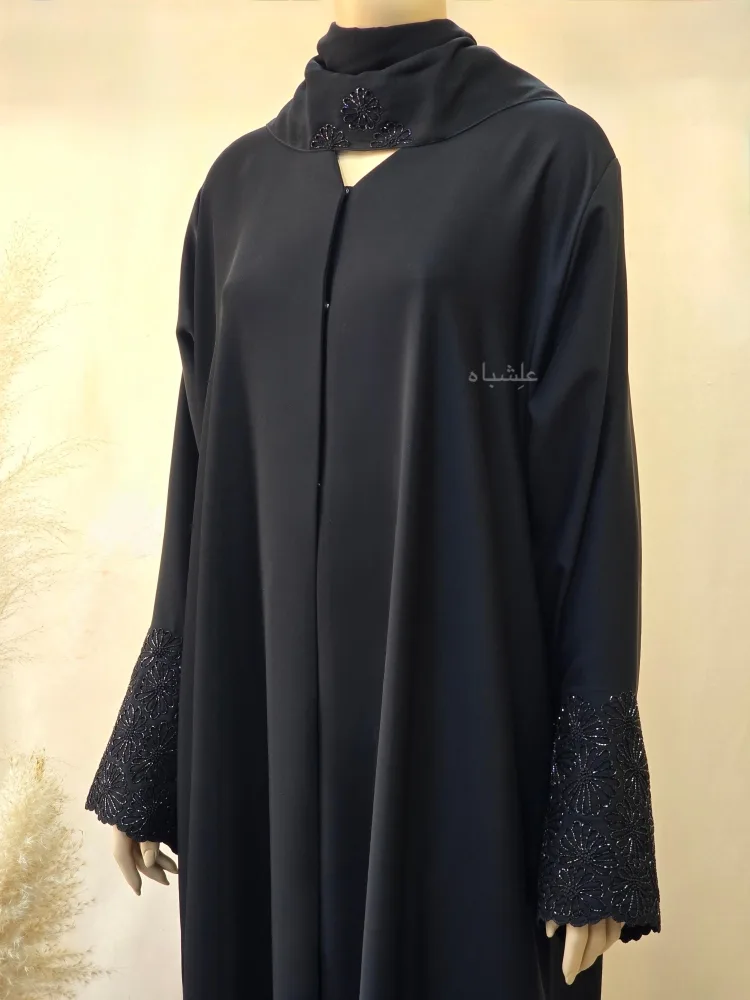 Front close up view of abaya with sheila