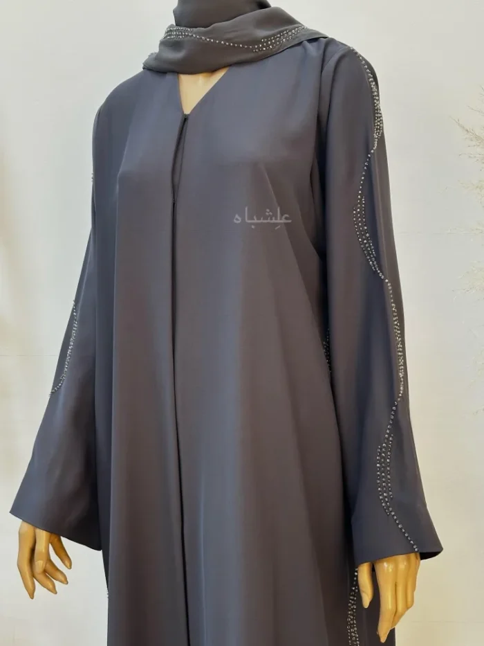 Front close up view of abaya with sheila