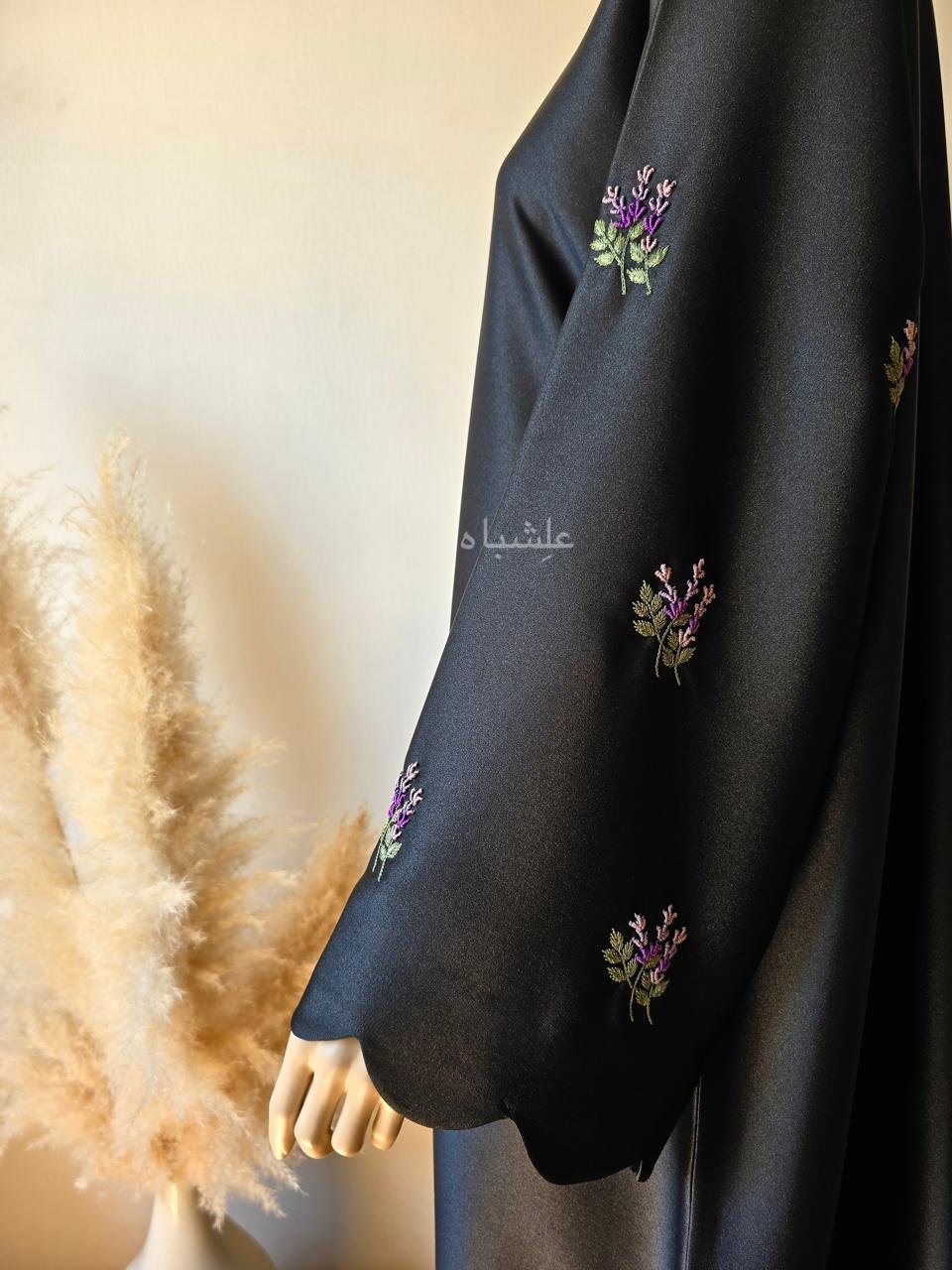 Close up views of sleeves