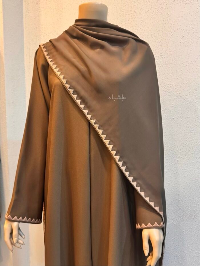 “Desert Grace: The Signature Abaya”