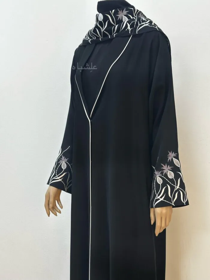 Full view of abaya with sheila