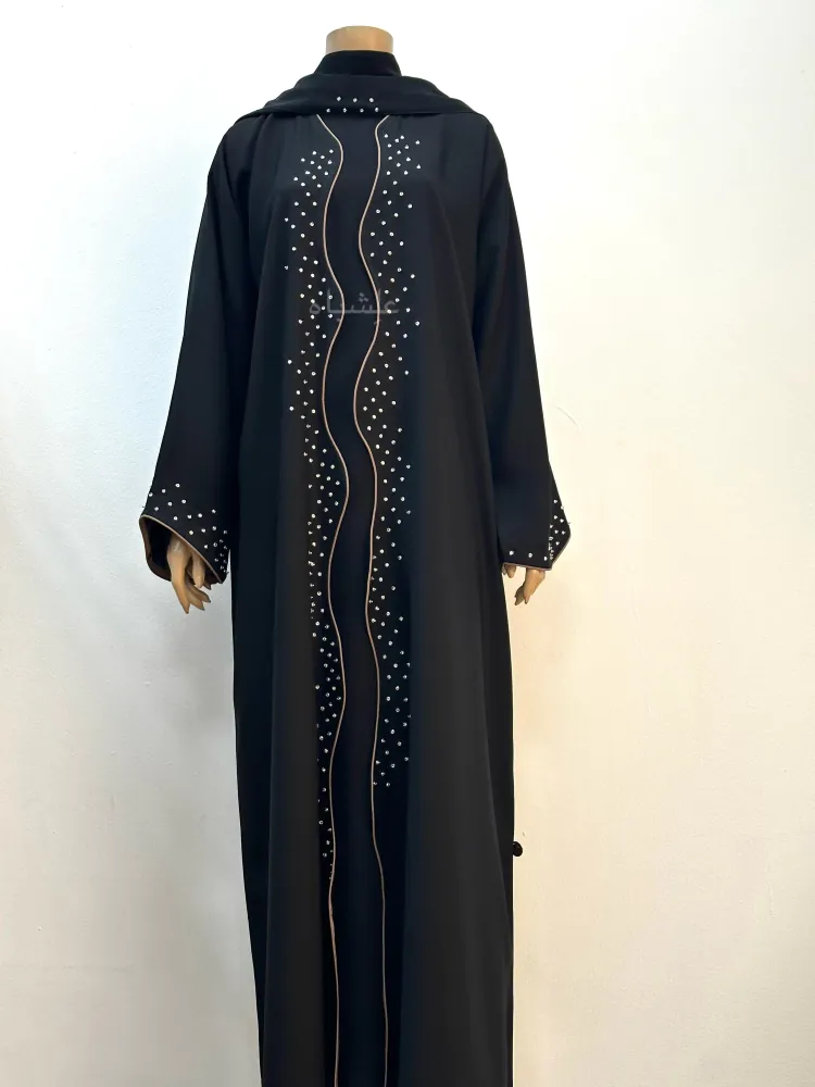 "Full front view of Wavy Grace Alishbah Abaya with chiffon Sheila draped on a mannequin, showcasing wavy-cut design and fine hand-stitched details."